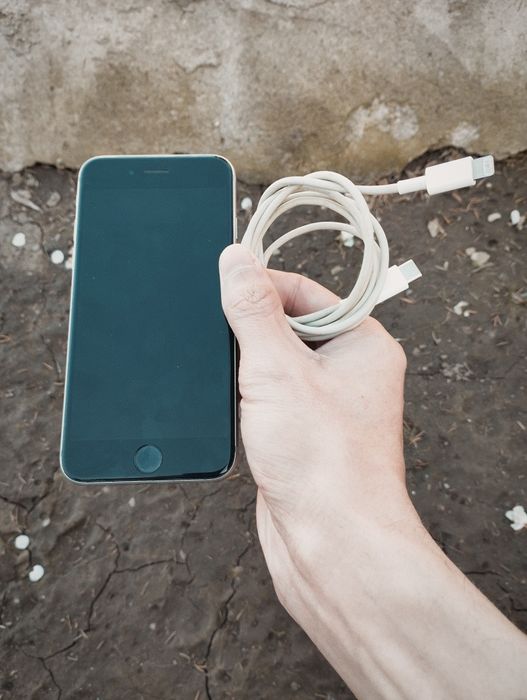 Продам iPhone 6s