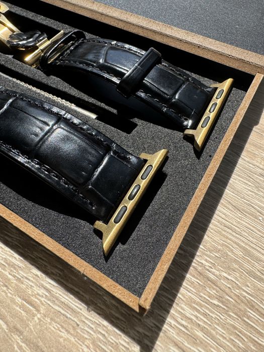 Елегантна кожена каишка за Apple Watch 46mm с "Butterfly" закопчалка
