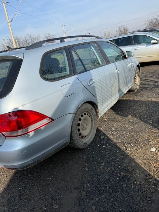 Dezmembrez Volkswagen Golf 5 variant  break 1.6i 1.8i 1.9tdi 2.0tdi