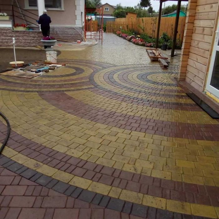 Брусчатка , бордюр, водостоки