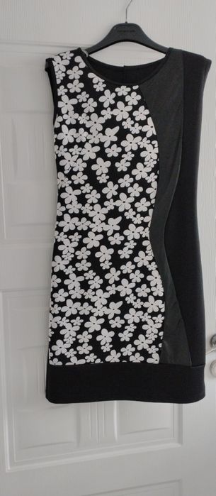 Къса рокля със цветя