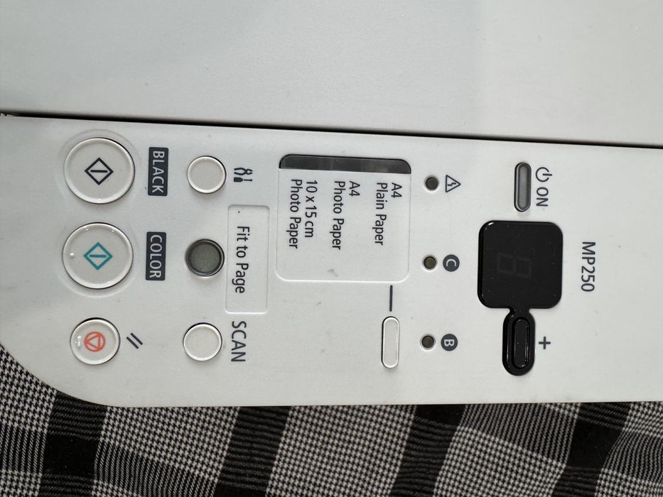 Цветной принтер (Canon)