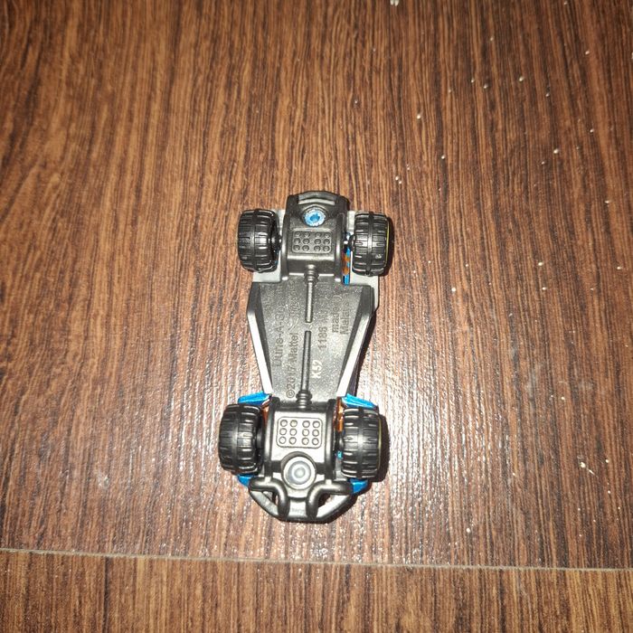 Машинка игрушка.