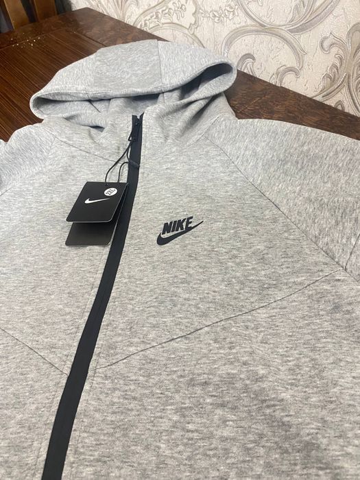 Nike tech fleece