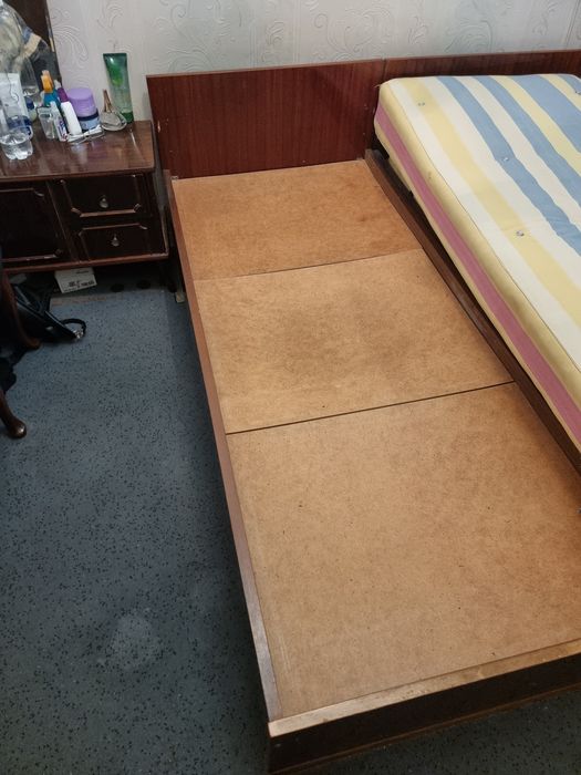 Кровати с матрасами