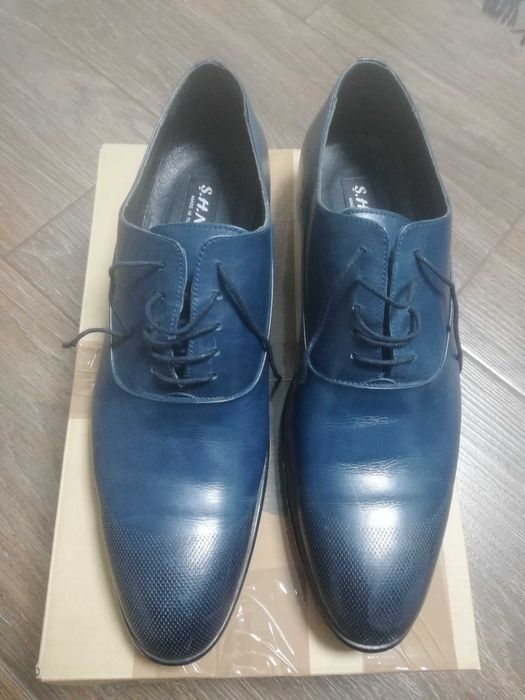 Vând pantofi bărbătești