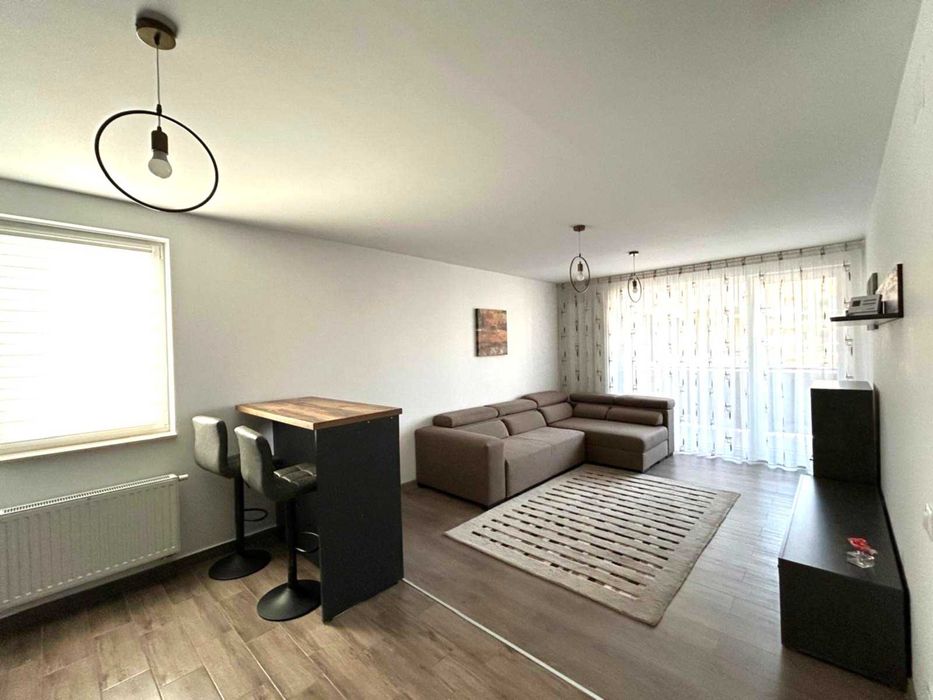 Proprietar vand apartament 2 camere Urban Plaza cu loc de parcare suprateran