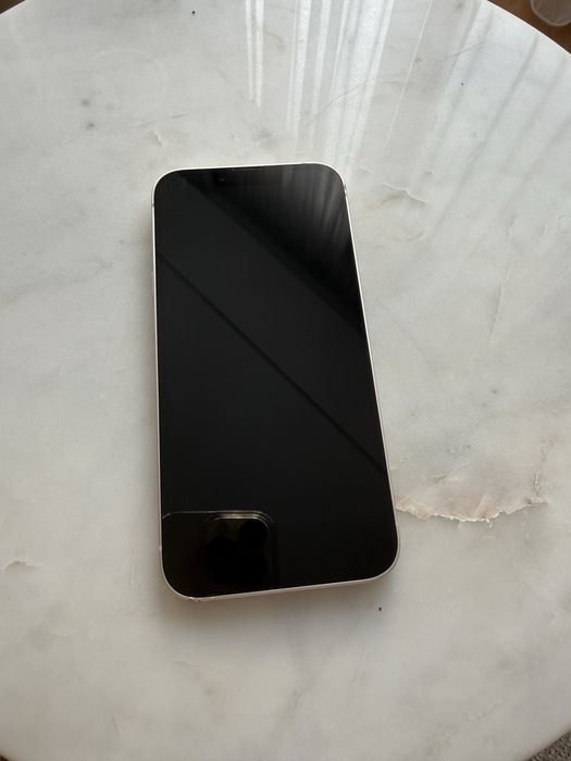iPhone 13 бял 128 GB