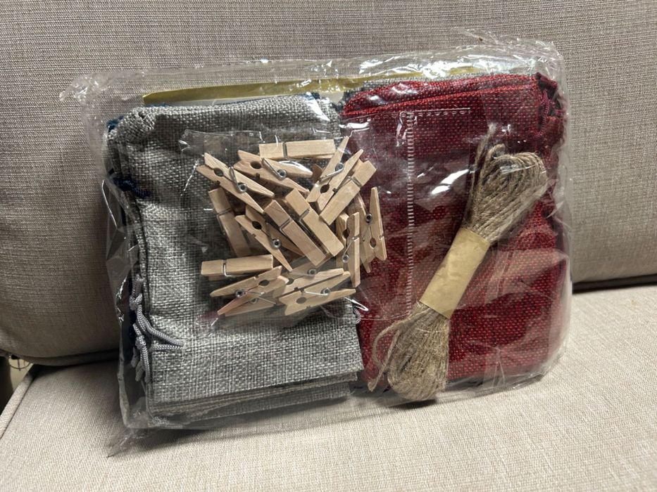 Christmas Advent Calendar Craft Kit 24 Burlap Drawstring Bags