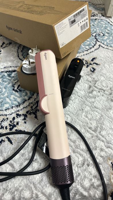 срочно продается Dyson Airstrait