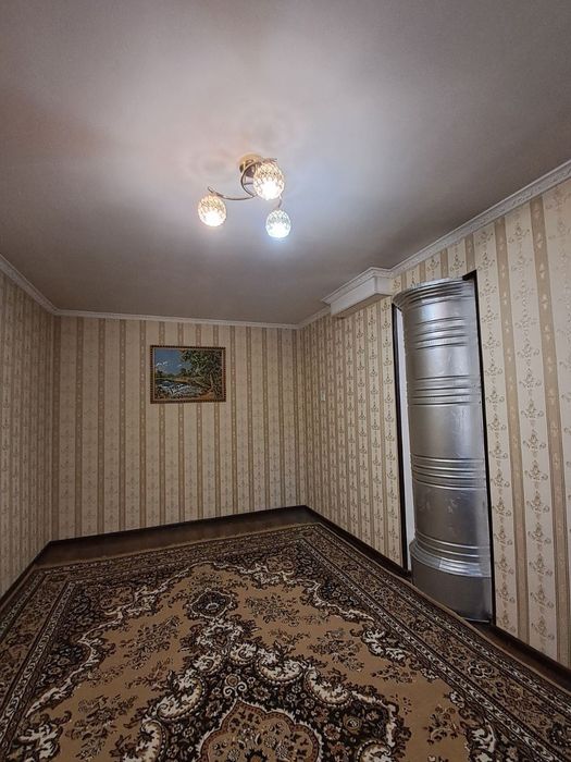 Келесда Уй сотилади 
6, сотих
4, хона + ошхона
1, санузел
61.000 $ кел