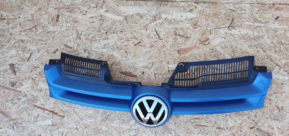 Grilă Volkswagen Golf 5 originală cu siglă 1K0853651K 1K0853651A