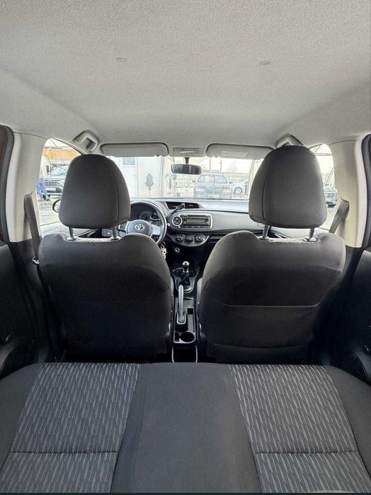 TOYOTA Yaris 2013 — imagine 5