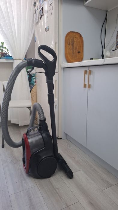 Срочно продам пылесос