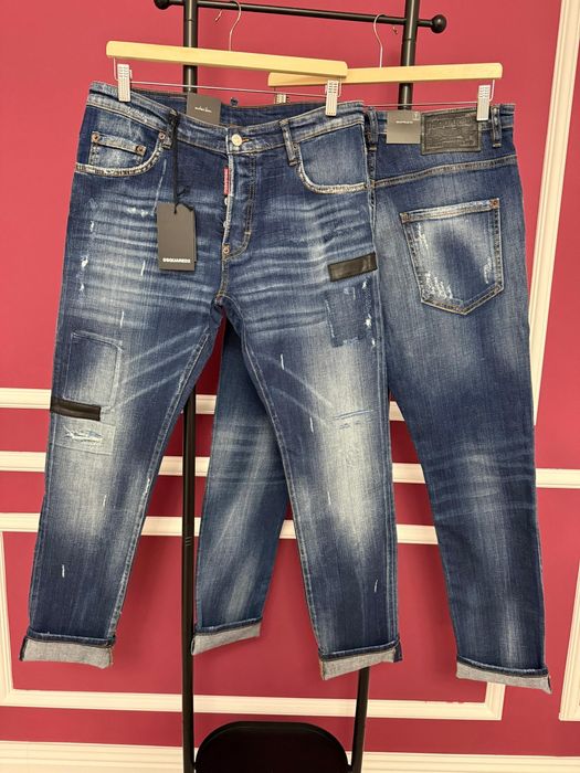 Blugi dsquared mărime mare