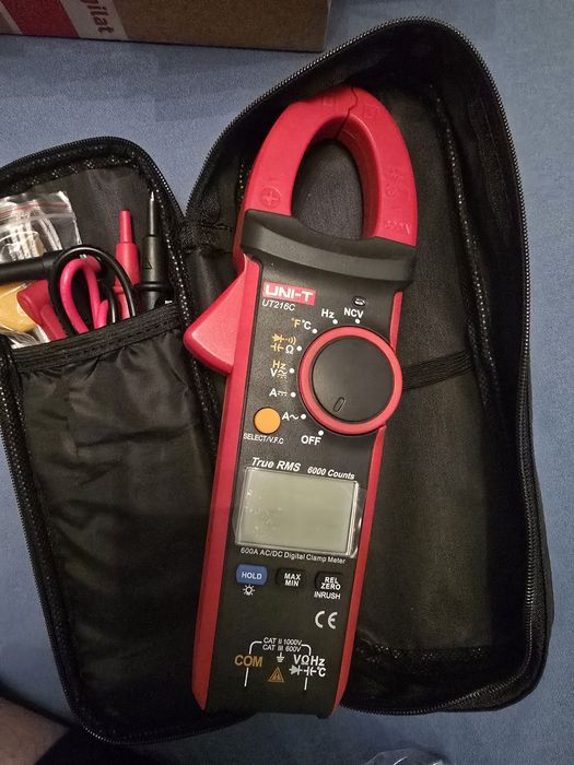 NOU / CUTIE INTACTĂ - Clește Ampermetric Profesional UNI-T UT216C (AC/
