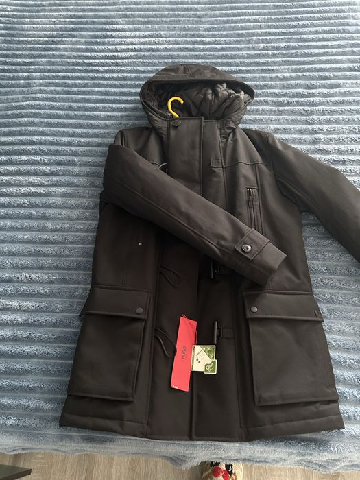 Geaca H u g o B o s s, noua ,marime 48 ,M