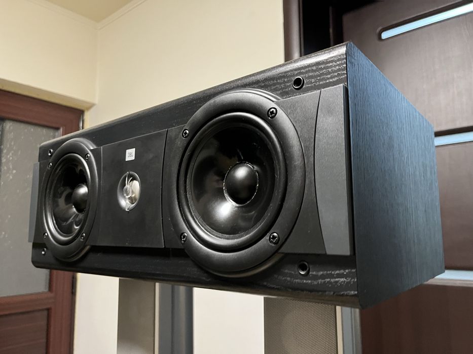 Boxa centru JBL-LX1