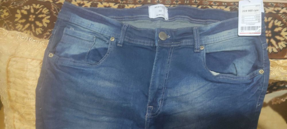 Порадуйте своих мужчин, приобретите модные джинсы бренда Red Tag !