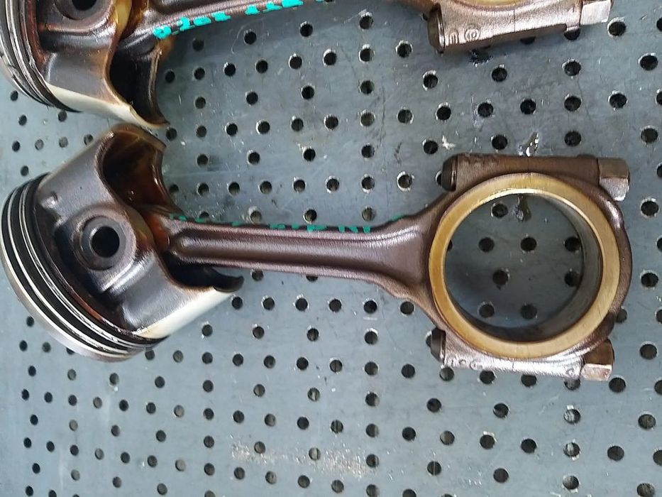 Piston cu biela 1.4 b peugeot 207
