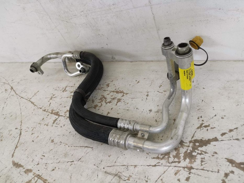 Тесла Модел Y / Tesla Model Y Оригинален въздуховод в добро състояние