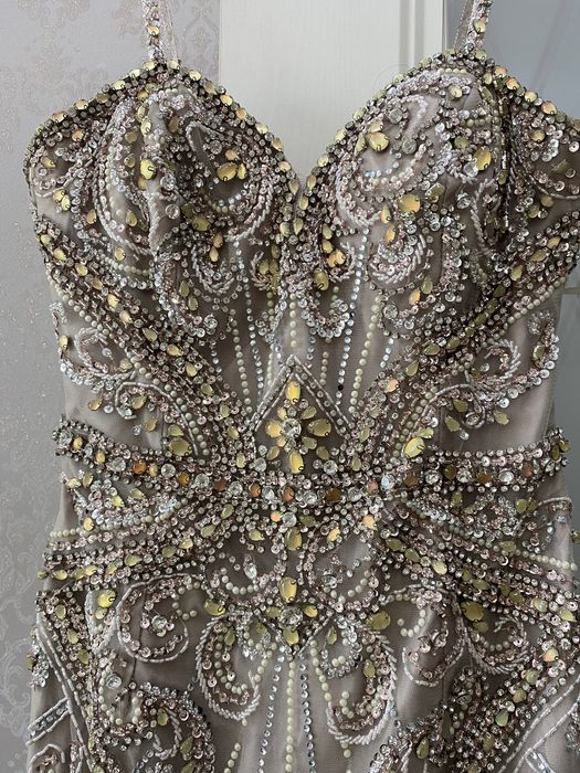 Платье нарядное вечернее макси