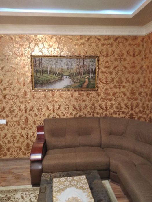 Метро Чилонзор-16 кв  2/5/9 отдельный вход 65 м2 с обстановкой