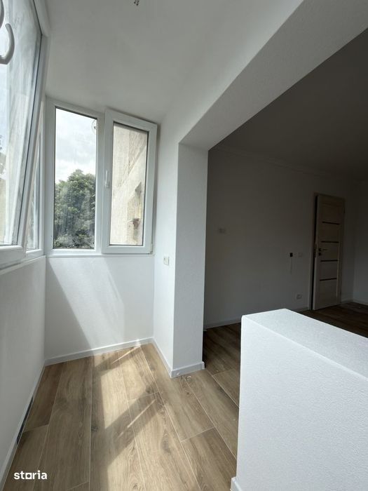 Apartament cu 3 camere, decomandat, 65mp, etaj 1 - zona Dambovita