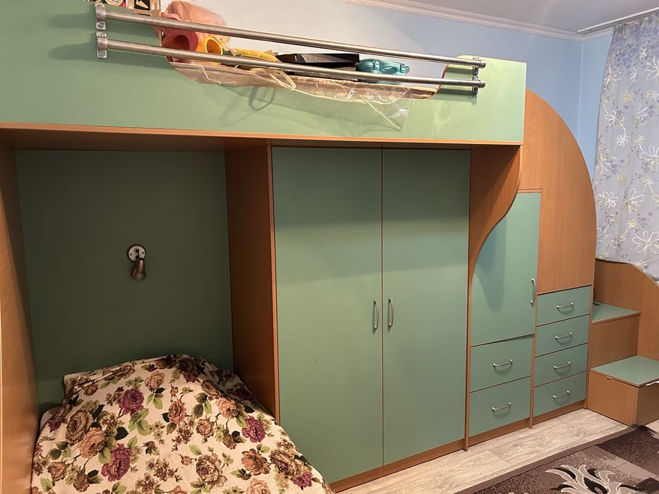 Продам детскую мебель