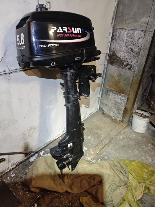 Продам лодочный мотор Парсун 5,8