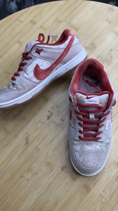 Nike Dunk SB Strange Love