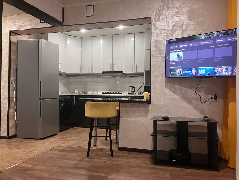 Рядом с ТЦ "Сибирь",7-52.