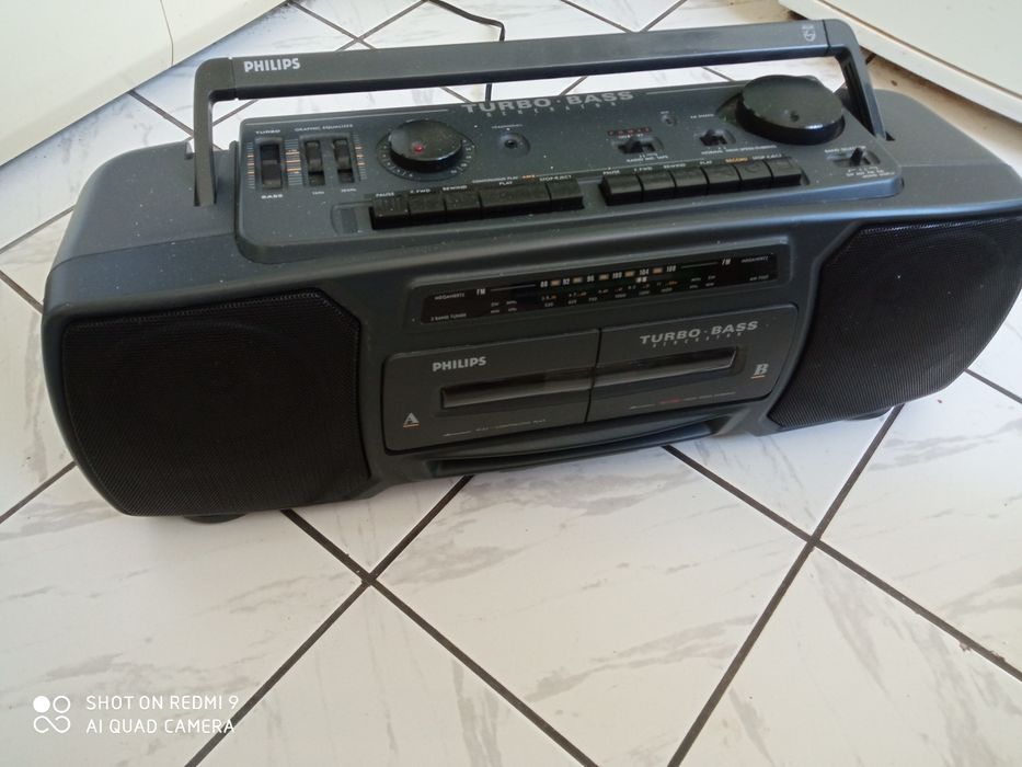 Радиокасетофон Филипс.