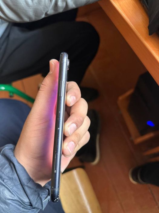 Iphone xr 64pamit 77yomkost