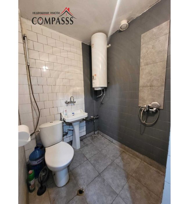 Продава се Тристаен апартамент в Добрич, Център - 83 кв.м за 1076 €/кв.м - Снимка #12