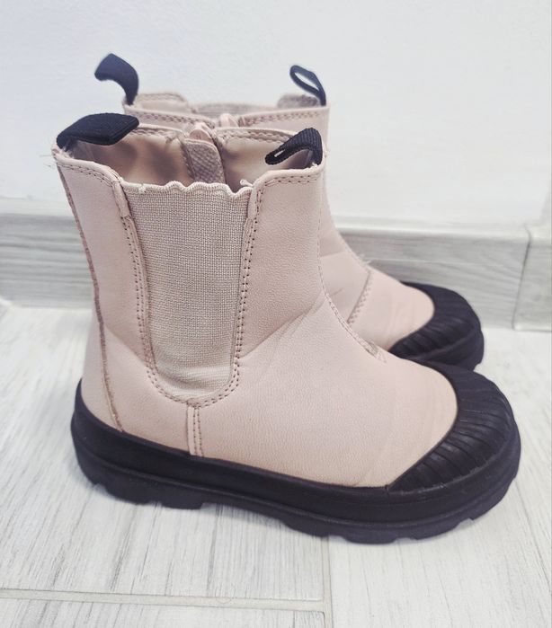 Розови детски боти
