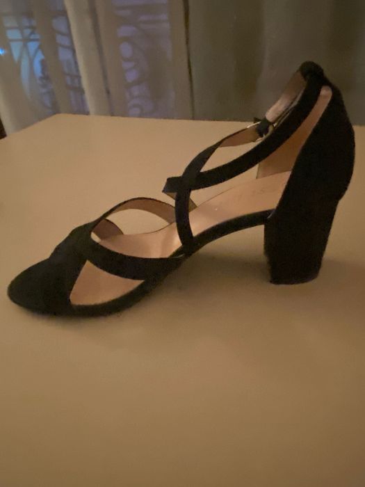 Vand sandale negre nr. 39