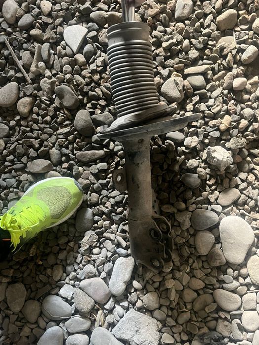 Амортизатор б/у