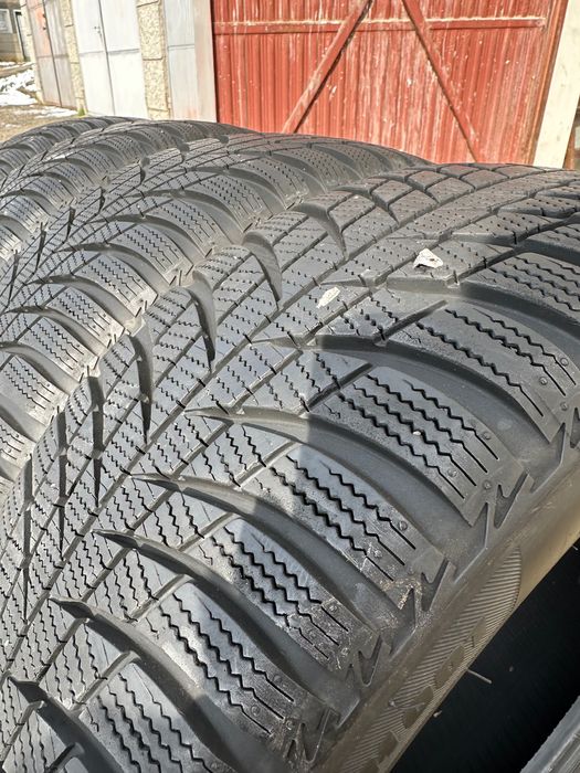 Bridgestone 205/55/16 зимни гуми