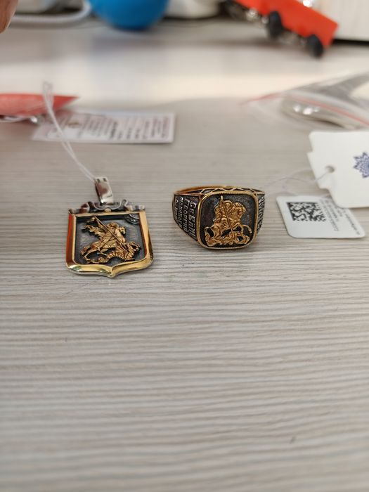 продам кольцо серебро с позолотой