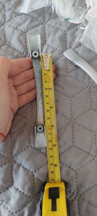 Дръжки за шкафове