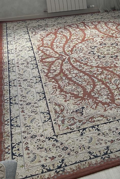 Ковер в хорошем состоянии