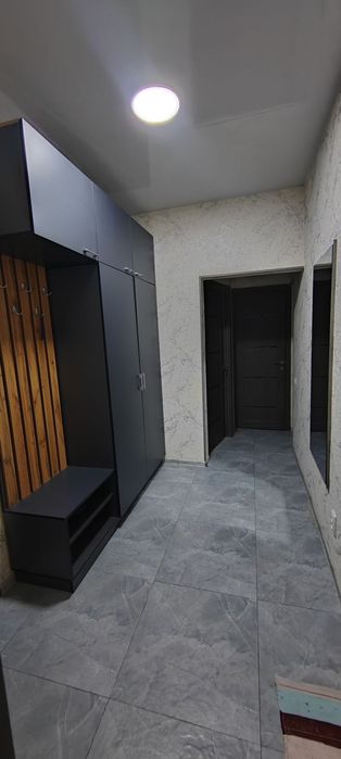 Продаётся 2 комнатная Ойбек с мебелью и техникой