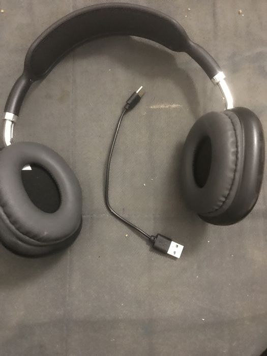 Наушник P9 черный цвет