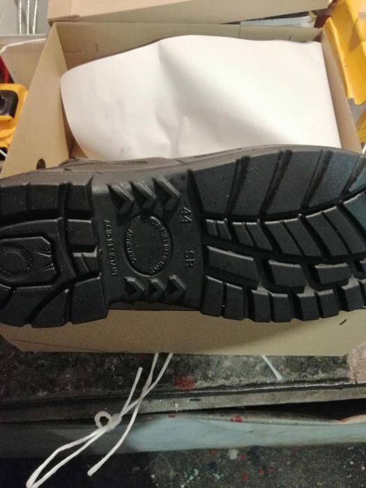 Мъжки боти от естествена кожа