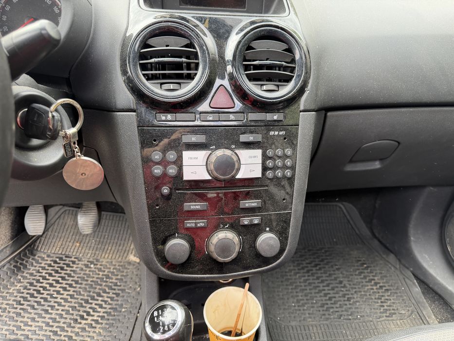 Opel corsa 1.3 multijet