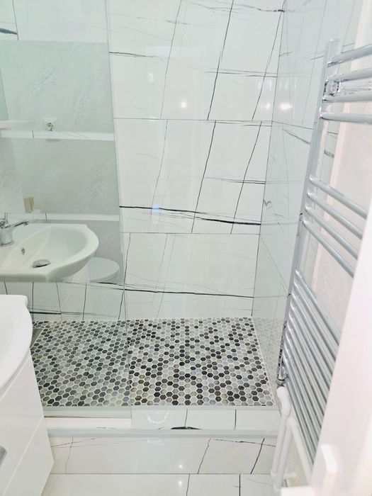 Proprietar !Apartament 3 camere si 2 balcoane !