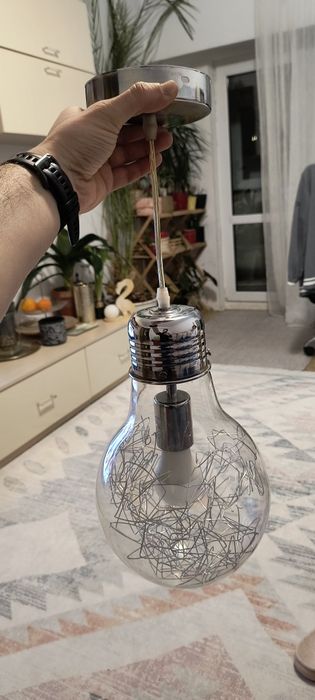 Pendule moderne in forma de bec