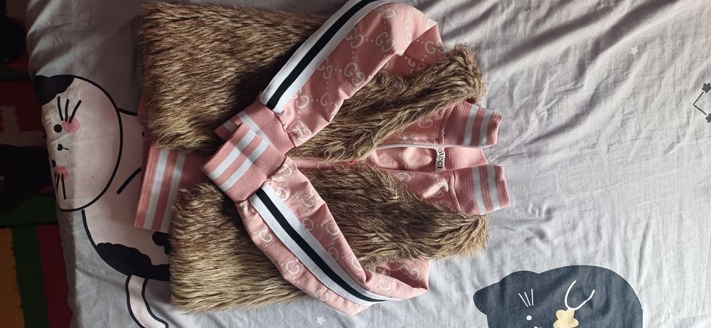 blanita și bluza trening