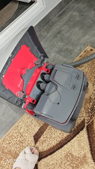 Пылесос Zelmer .